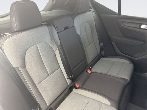 Used 2024 Volvo XC40 B5 Core AWD/4WD image 20