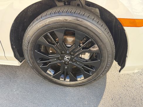 Used 2025 Honda Odyssey Sport-L image 14