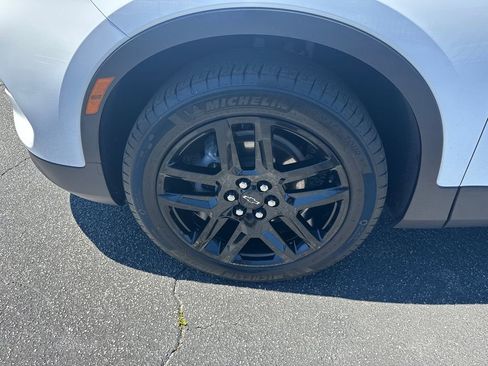 Used 2024 Chevrolet Blazer LT w/ LPO, Floor Liner Package FWD image 12