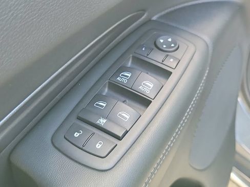 Used 2023 Dodge Durango SXT Launch Edition RWD image 19