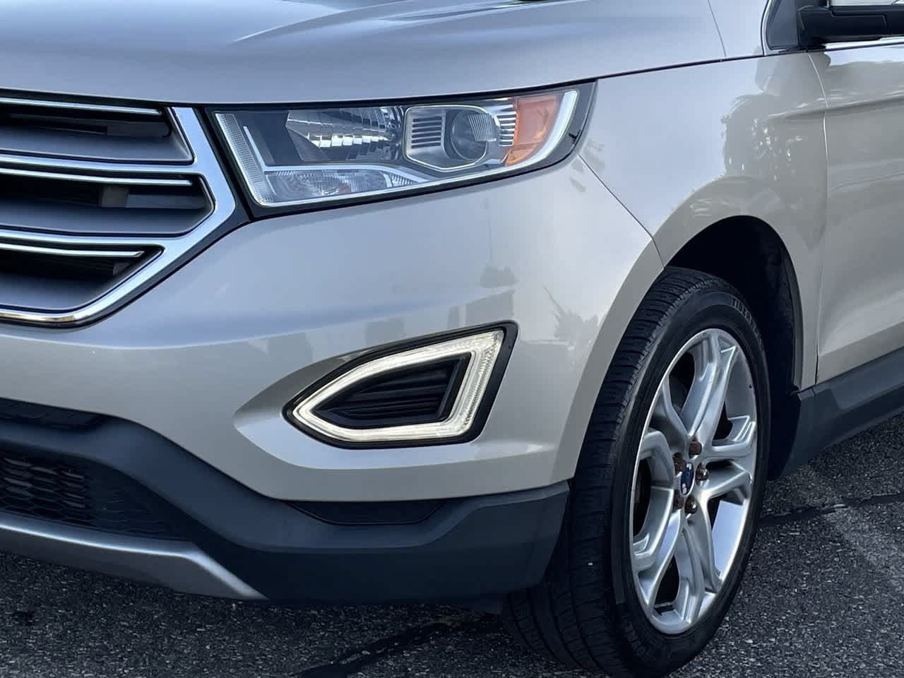 Used 2017 Ford Edge Titanium w/ Technology Package AWD/4WD image 36
