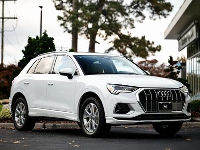 Used 2024 Audi Q3 2.0T Premium w/ Convenience Package