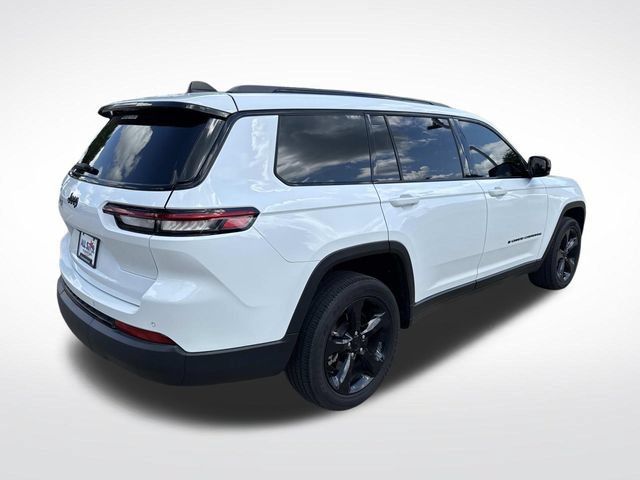 Used 2023 Jeep Grand Cherokee L Laredo RWD image 8