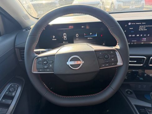 Used 2027 Nissan Sentra SR w/ Floor Mat Package FWD image 14