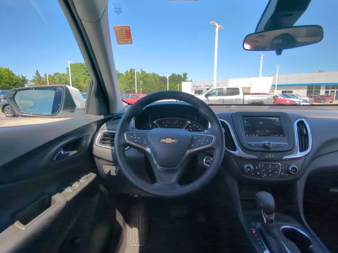 Used 2024 Chevrolet Equinox LT FWD image 13