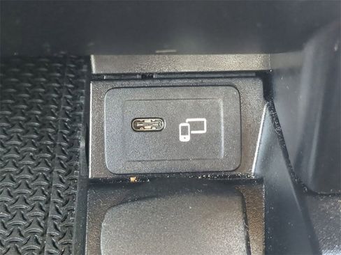 Used 2023 Mercedes-Benz E 450 Cabriolet image 21