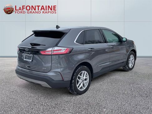 Used 2023 Ford Edge SEL w/ Convenience Package image 7