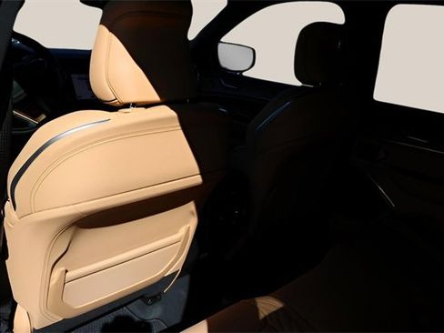 New 2025 Jeep Grand Cherokee Summit image 15