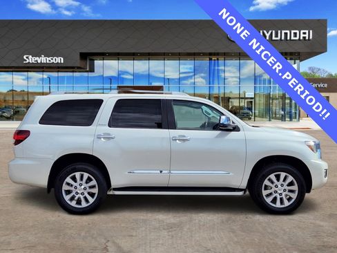 Used 2019 Toyota Sequoia Platinum image 4