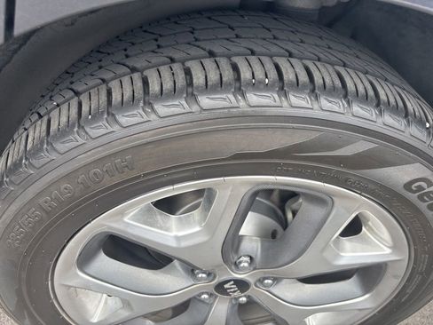 Certified 2019 Kia Sorento SX w/ SX Touring Package AWD/4WD image 17