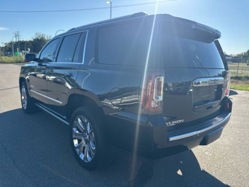 Used 2015 GMC Yukon Denali w/ Premium Package AWD/4WD image 7