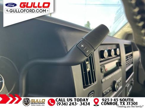 Used 2022 Chevrolet Express 3500 w/ Driver Convenience Package RWD image 21