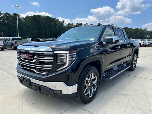Used 2023 GMC Sierra 1500 SLT w/ SLT Premium Plus Package AWD/4WD image 1