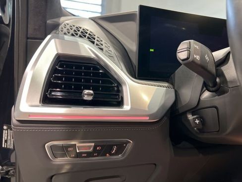 Used 2023 BMW XM image 14