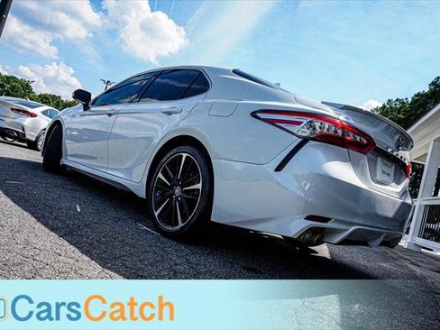 Used 2019 Toyota Camry XSE FWD image 4