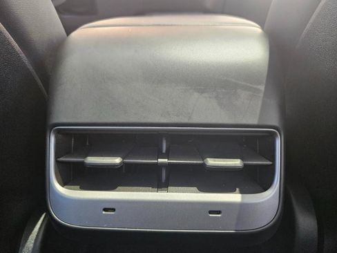 Used 2024 Tesla Model Y Long Range AWD/4WD image 64