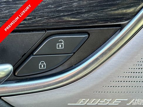 Used 2023 Cadillac XT5 Premium Luxury w/ Technology Package image 21