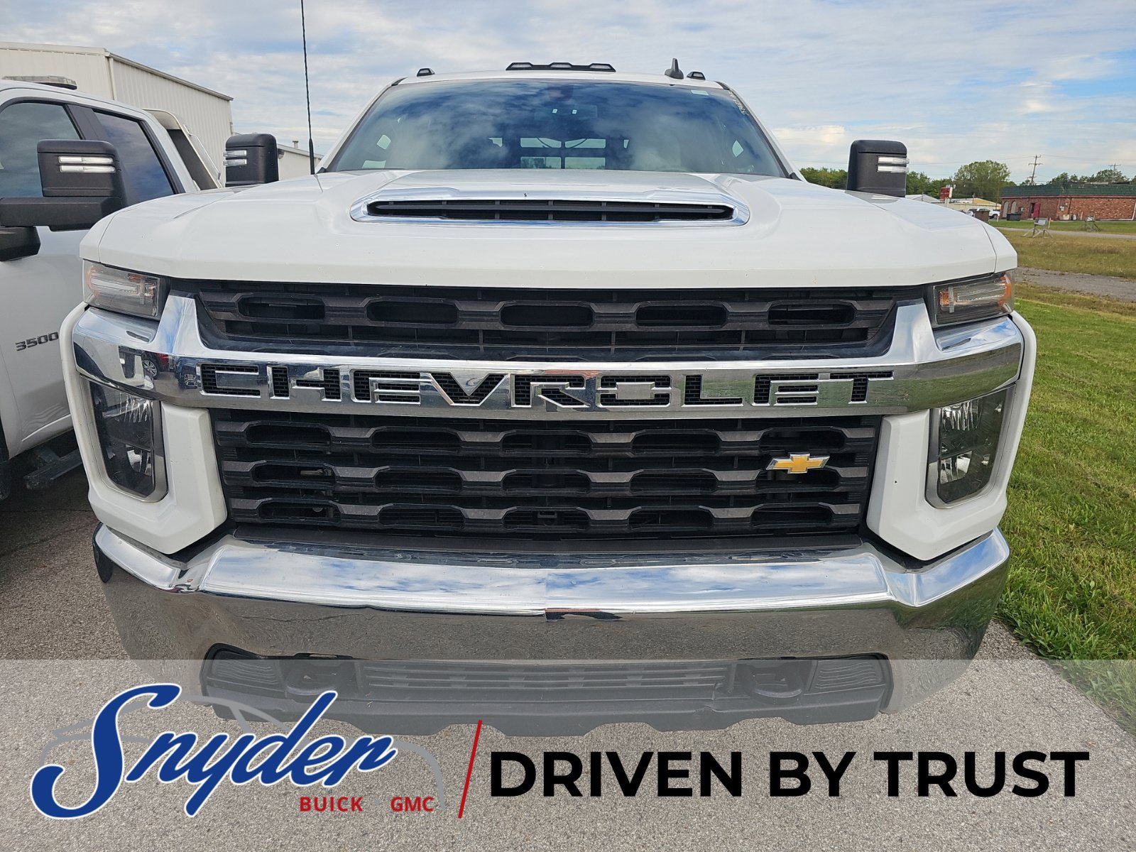 Used 2022 Chevrolet Silverado 3500 LT AWD/4WD image 6