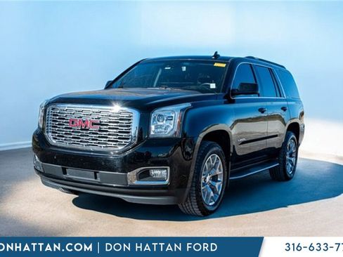 Used 2018 GMC Yukon SLT w/ HD Trailering Package image 1