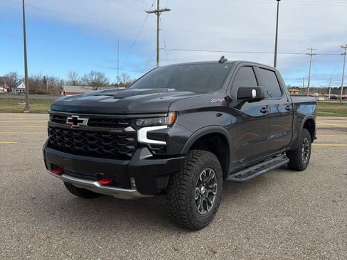 Used 2024 Chevrolet Silverado 1500 ZR2 w/ Technology Package AWD/4WD image 1