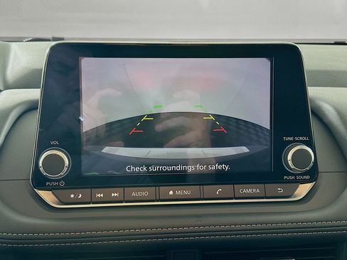 Used 2026 Nissan Rogue SV FWD image 23
