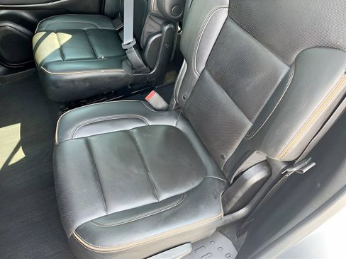 Used 2023 GMC Acadia AT4 w/ Technology Package AWD/4WD image 26