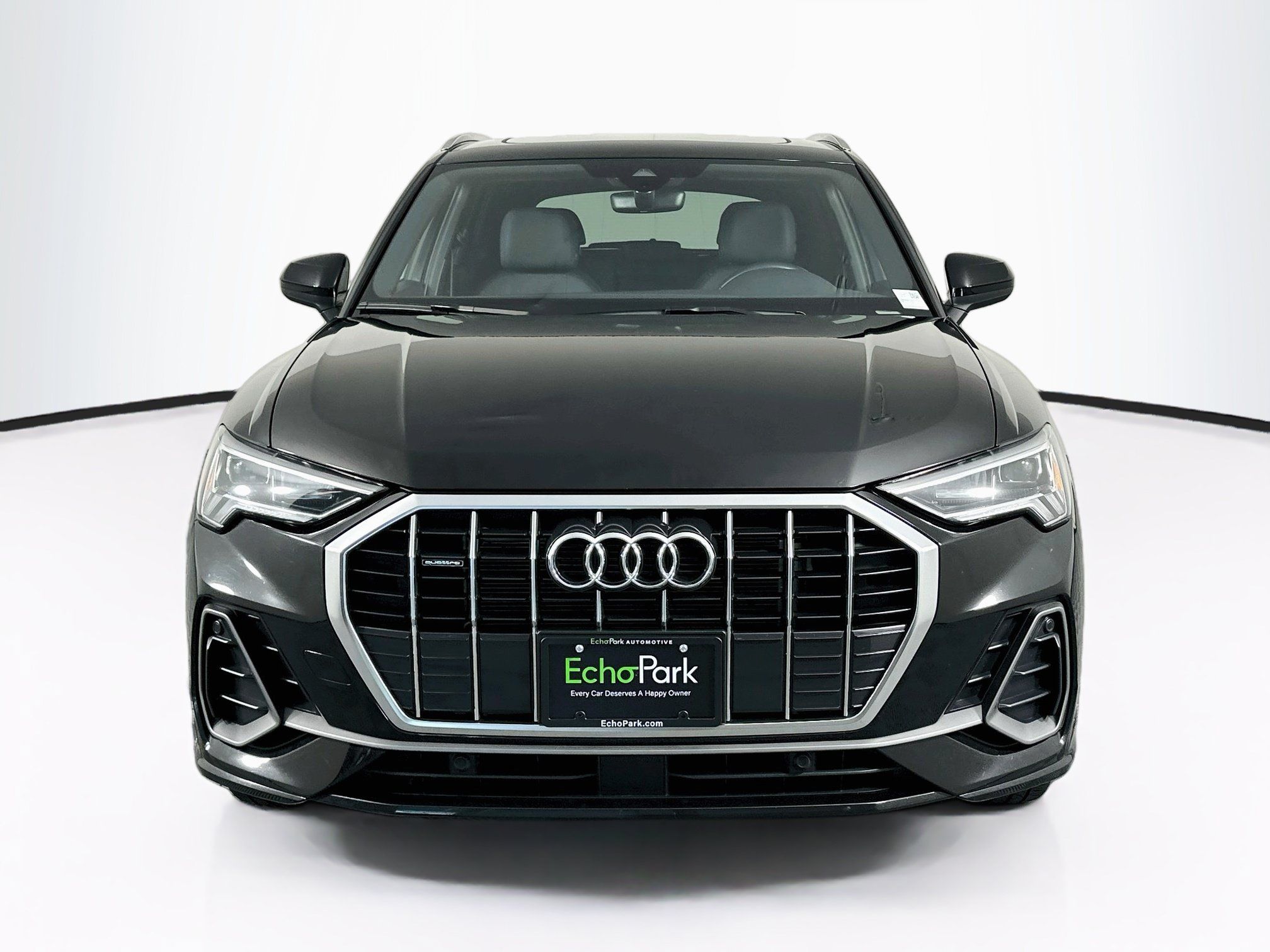 Used 2025 Audi Q3 2.0T Premium AWD/4WD image 2