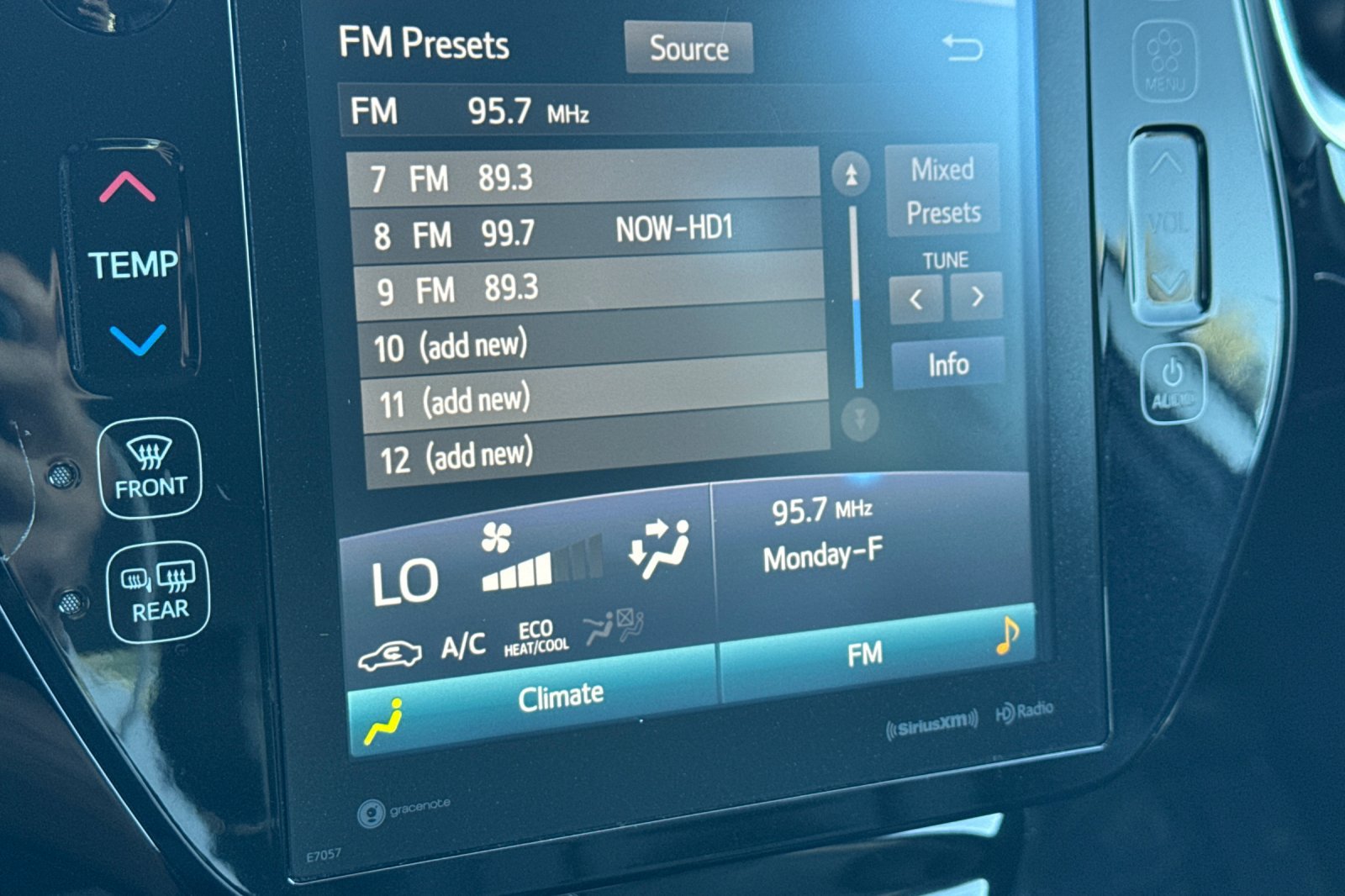 Certified 2020 Toyota Prius Prime XLE FWD image 18