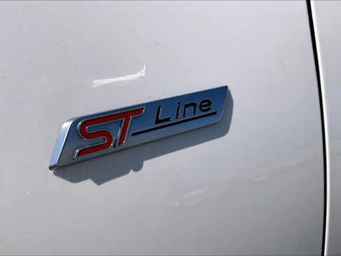 Certified 2024 Ford Escape ST-Line w/ Equipment Group 301A FWD image 8