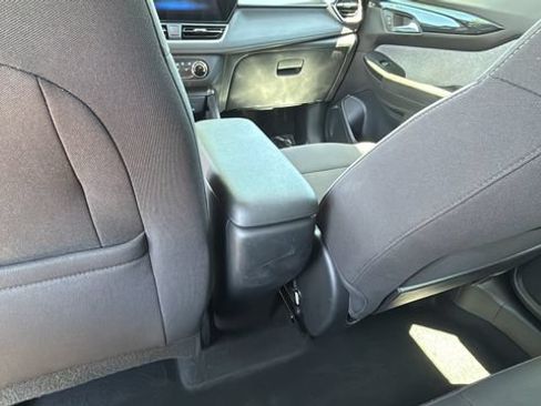 Used 2024 Chevrolet TrailBlazer LS FWD image 20