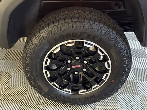 New 2026 GMC Canyon AT4 w/ Technology Plus Package image 19