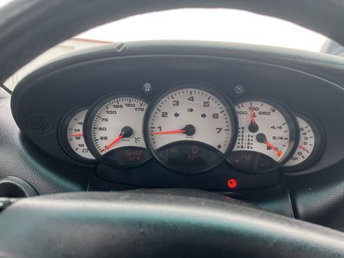 Used 2000 Porsche 911 Carrera 4 image 26