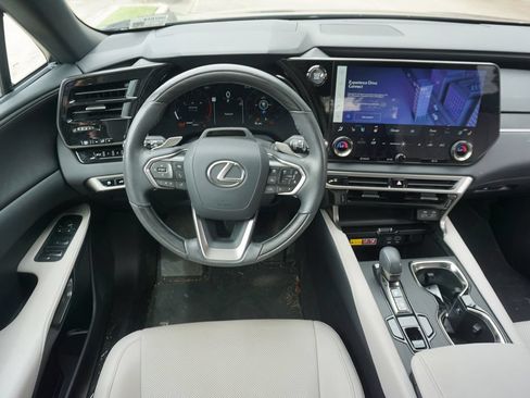 Used 2025 Lexus RX 350 Premium w/ Convenience Package FWD image 6