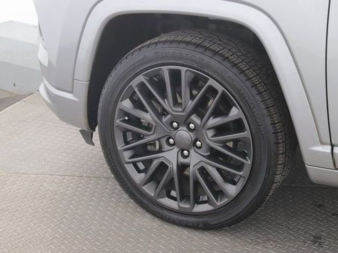 Used 2023 Jeep Compass Limited image 13