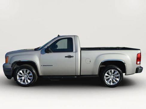 Used 2008 GMC Sierra 1500 W/T w/ SL Package image 3