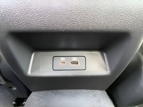 Used 2024 Nissan Altima 2.5 SV FWD image 19