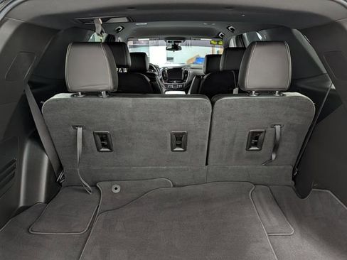 Used 2023 Chevrolet Traverse LT image 16