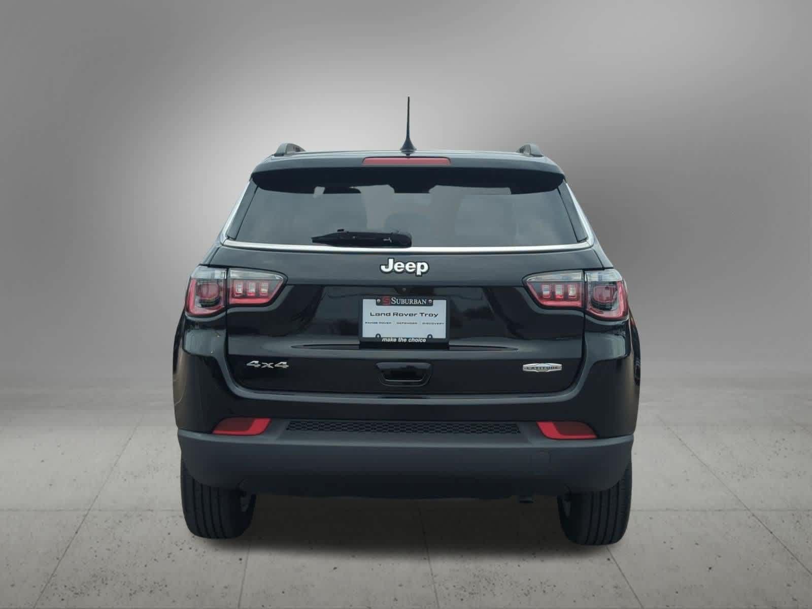Used 2022 Jeep Compass Latitude w/ Convenience Group AWD/4WD image 5