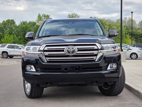Used 2017 Toyota Land Cruiser AWD/4WD image 3