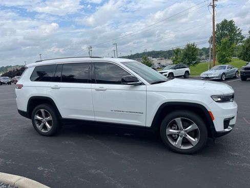 Used 2022 Jeep Grand Cherokee L Limited AWD/4WD image 7
