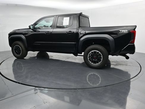 Used 2024 Toyota Tacoma TRD Off-Road AWD/4WD image 5