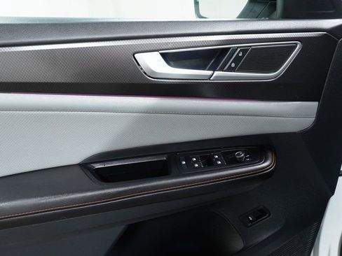 Used 2024 Volkswagen Atlas Peak Edition SE image 25