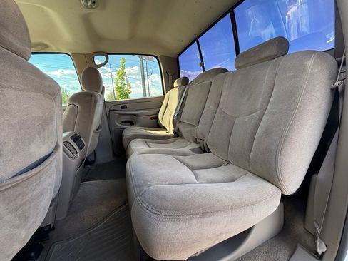 Used 2004 GMC Sierra 2500 SLE w/ Heavy-Duty Power Package AWD/4WD image 18