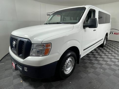 Used 2019 Nissan NV 3500 S image 2