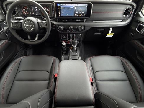 New 2025 Jeep Gladiator Rubicon image 10