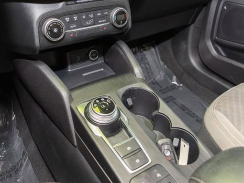 Used 2020 Ford Escape SE image 15