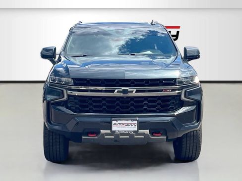 Used 2022 Chevrolet Tahoe Z71 w/ Luxury Package AWD/4WD image 2