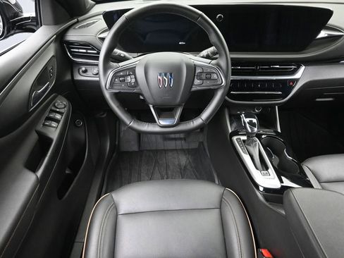 Used 2025 Buick Envista Avenir image 11