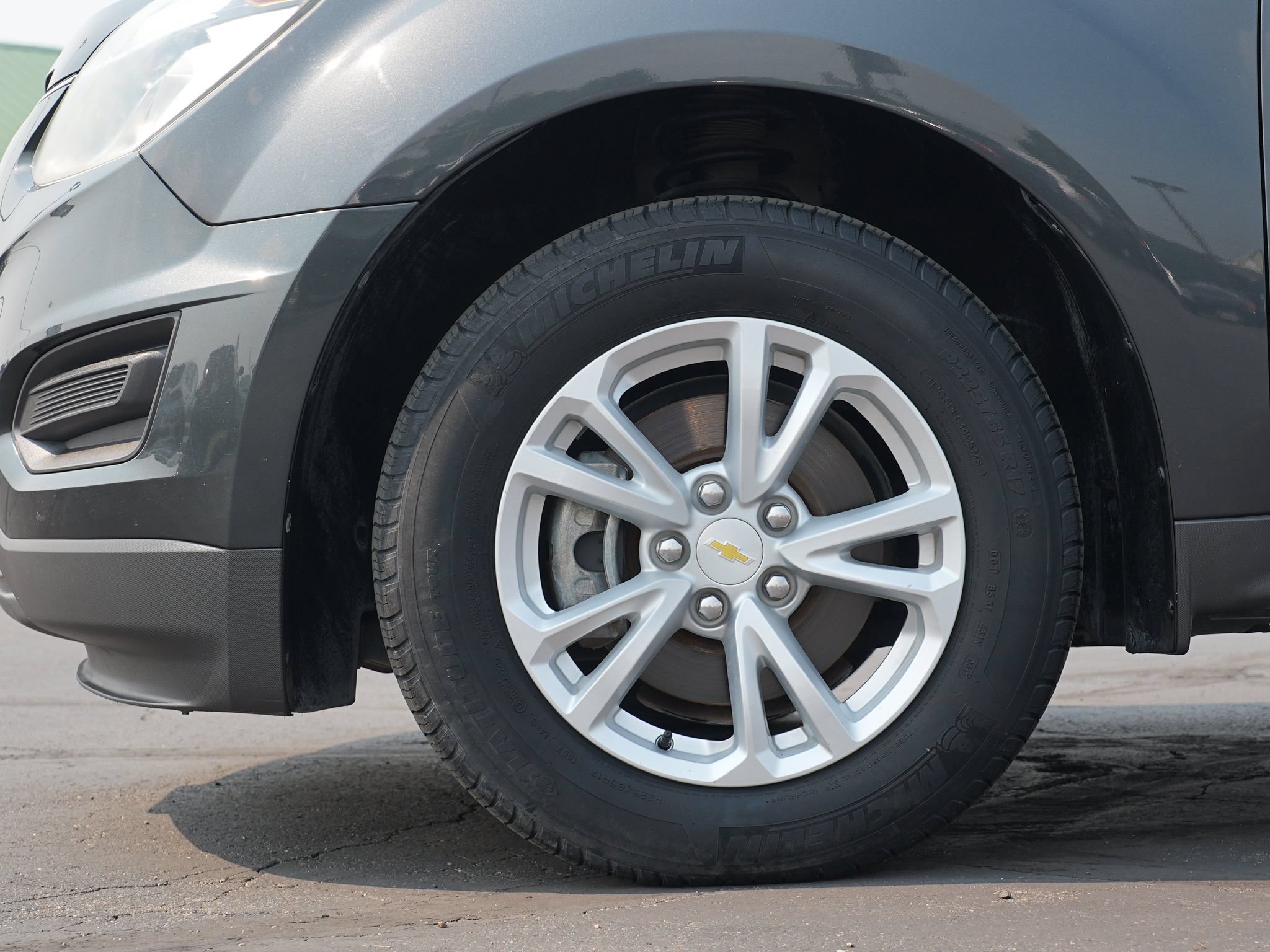 Used 2017 Chevrolet Equinox LS AWD/4WD image 12