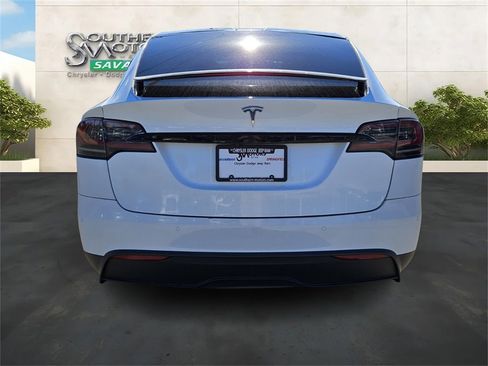 Used 2022 Tesla Model X image 4